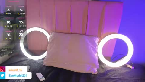 Snapshot of _zoe_12 chatting on 10-18-25, 08:20 Zoe online show from 10-18-25, 08:20