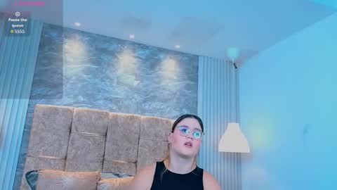 zoe online show from 03-15-26, 11:49