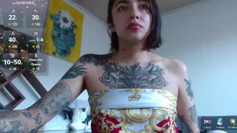 Snapshot of _zoebakers chatting on 10-21-25, 05:35 Zoe online show from 10-21-25, 05:35