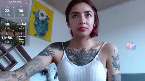 Snapshot of _zoebakers chatting on 10-22-25, 03:45 Zoe online show from 10-22-25, 03:45