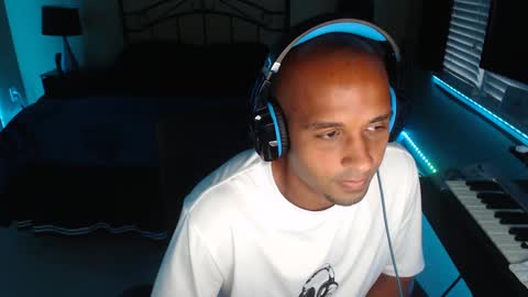 Snapshot of a4orce chatting on 10-05-25, 11:02 a4orce online show from 10-05-25, 11:02