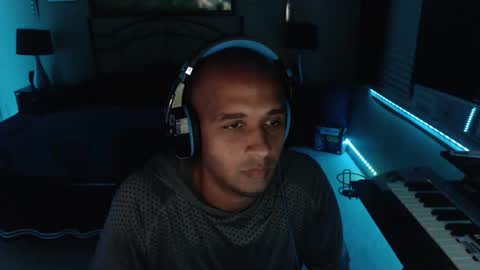 Snapshot of a4orce chatting on 10-22-25, 02:12 a4orce online show from 10-22-25, 02:12