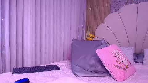 Aisha online show from 05-13-26, 11:51
