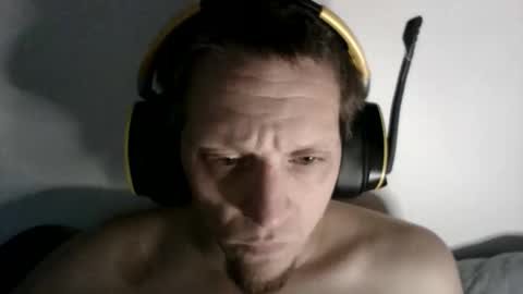 A Bored Dragon online show from 11-02-25, 10:45