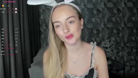 Adelina online show from 11-10-25, 02:27