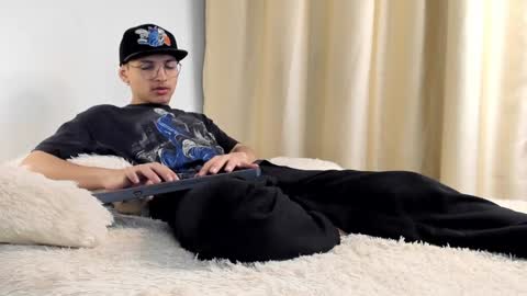 alejo online show from 12-04-24, 04:10