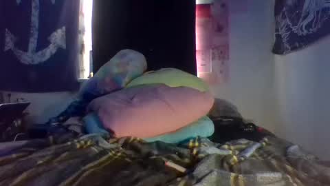Snapshot of a_twinkie chatting on 02-18-25, 03:10 Chris online show from 02-18-25, 03:10