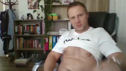 Snapshot of aaaandzzz chatting on 02-04-25, 12:44 Long distance cumshot online show from 02-04-25, 12:44