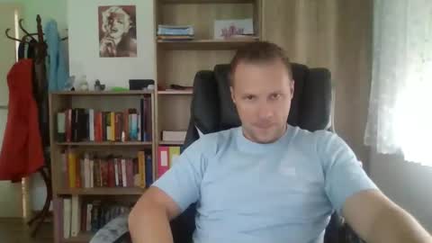 Snapshot of aaaandzzz chatting on 09-16-25, 08:15 Long distance cumshot online show from 09-16-25, 08:15