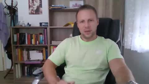 Snapshot of aaaandzzz chatting on 11-24-25, 09:42 Long distance cumshot online show from 11-24-25, 09:42