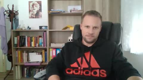 Snapshot of aaaandzzz chatting on 11-26-25, 11:22 Long distance cumshot online show from 11-26-25, 11:22