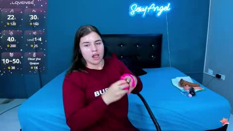 Snapshot of aabby_lee chatting on 12-17-24, 07:04 Abby Lee online show from 12-17-24, 07:04