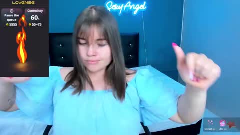 Snapshot of aabby_lee chatting on 12-23-24, 03:33 Abby Lee online show from 12-23-24, 03:33