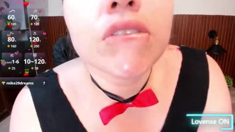 Snapshot of aabby_lee chatting on 10-18-25, 07:03 Abby Lee online show from 10-18-25, 07:03