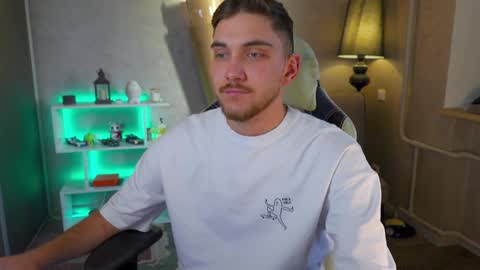 Snapshot of aalexxxxxx chatting on 02-27-25, 05:13 Alex online show from 02-27-25, 05:13