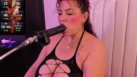 Snapshot of aaliyah_padron chatting on 07-15-26, 12:21 sashamature online show from 07-15-26, 12:21