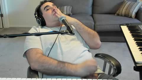 Snapshot of aaroleplayer chatting on 05-25-26, 10:38 Aaron online show from 05-25-26, 10:38