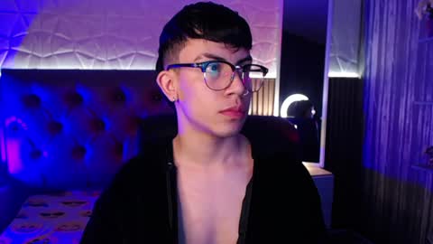 Aaron online show from 12-18-24, 03:55