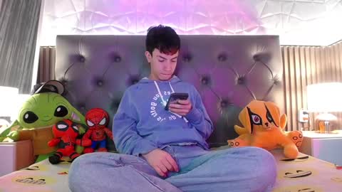 Aaron online show from 01-22-25, 01:42
