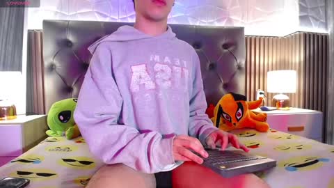 Aaron online show from 02-05-25, 02:05