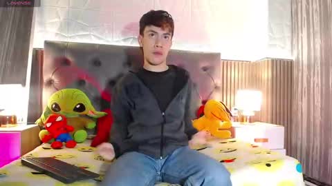 Aaron online show from 02-18-25, 01:11