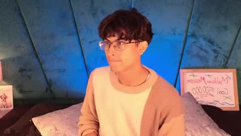 Aaron Ezequiel online show from 05-03-26, 12:33