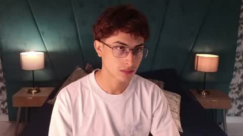 Aaron Ezequiel online show from 06-25-26, 01:48