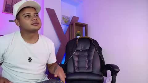 Aaron Kingg online show from 02-04-26, 02:39