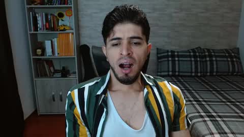 Aaron online show from 10-16-25, 06:42