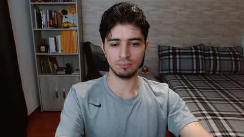 Aaron online show from 11-12-25, 05:35