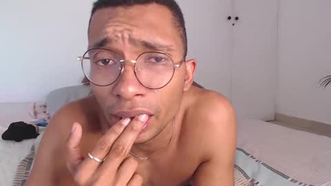 Heyy my name is Aaron online show from 02-26-25, 04:56