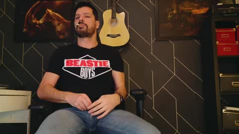 Snapshot of aaronbomer chatting on 02-08-25, 09:56 Aaron online show from 02-08-25, 09:56