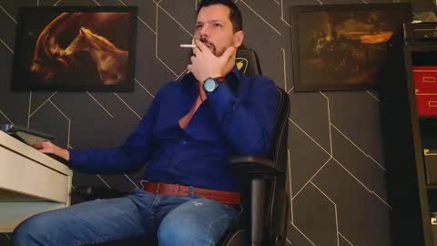 Snapshot of aaronbomer chatting on 02-14-25, 04:15 Aaron online show from 02-14-25, 04:15