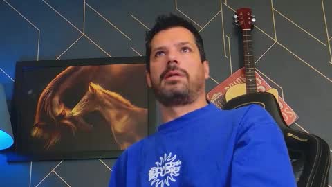 Snapshot of aaronbomer chatting on 10-08-25, 05:27 Aaron online show from 10-08-25, 05:27