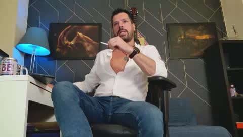 Snapshot of aaronbomer chatting on 10-24-25, 06:48 Aaron online show from 10-24-25, 06:48