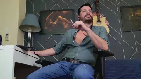 Snapshot of aaronbomer chatting on 01-12-26, 02:28 Aaron online show from 01-12-26, 02:28