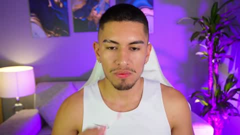 AARON  online show from 01-08-25, 02:25