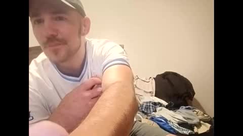 aaronshere888888 online show from 04-25-26, 04:59