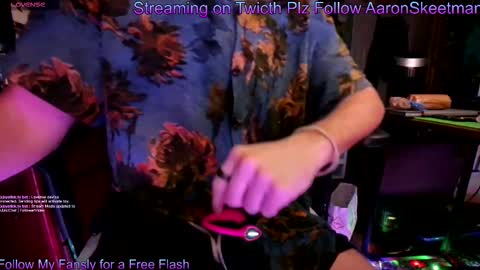 Aaron Skeetman online show from 11-17-25, 08:20