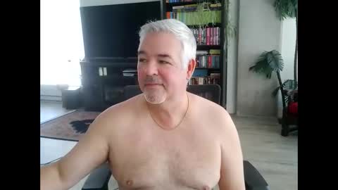Snapshot of aarosteev chatting on 02-10-26, 03:05 Jason online show from 02-10-26, 03:05