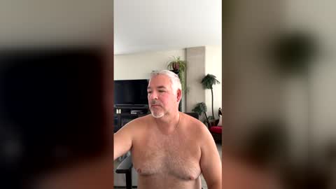 Snapshot of aarosteev chatting on 05-01-26, 02:54 Jason online show from 05-01-26, 02:54