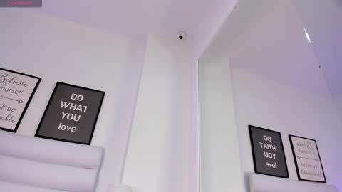 abbey_walker online show from 12-20-25, 11:17