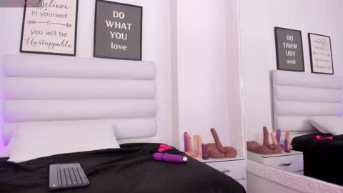 Snapshot of abbey_walker chatting on 03-12-26, 11:16 abbey_walker online show from 03-12-26, 11:16