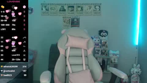 Snapshot of abbie_stone_ chatting on 12-12-24, 02:59 abbie 70OFF online show from 12-12-24, 02:59