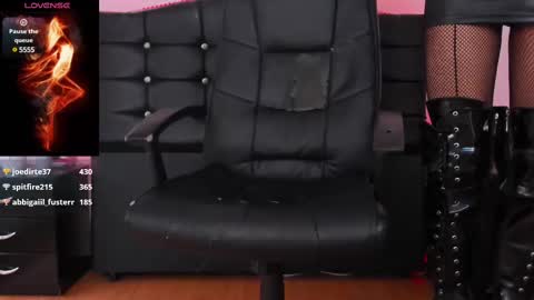 Snapshot of abbigaiil_fuster_ chatting on 03-10-25, 06:23 Abbigail Fuster online show from 03-10-25, 06:23