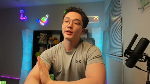 Snapshot of abbuddy920236 chatting on 12-14-24, 05:18 buddy online show from 12-14-24, 05:18