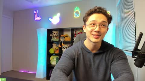 Snapshot of abbuddy920236 chatting on 12-17-24, 05:18 buddy online show from 12-17-24, 05:18