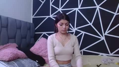 Abby y Crhiss  online show from 12-21-24, 04:30