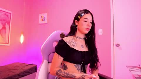 Snapshot of abby_collinss_x chatting on 02-21-26, 01:34 Abby online show from 02-21-26, 01:34