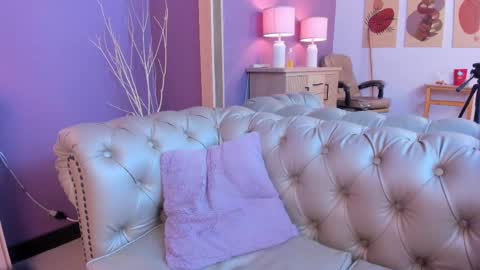 Abby online show from 03-11-25, 04:32